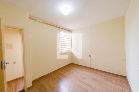 Quarto de casa para alugar com 2 quartos, 70m² em Carlos Prates, Belo Horizonte