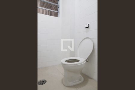 Banheiro de apartamento para alugar com 1 quarto, 35m² em Bela Vista, São Paulo