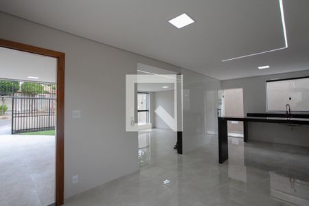 Sala de Jantar de casa à venda com 4 quartos, 360m² em Planalto, Belo Horizonte