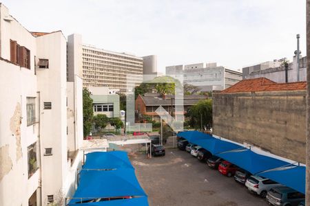 Vista Quarto 1 de apartamento para alugar com 2 quartos, 76m² em Santa Cecília, Porto Alegre