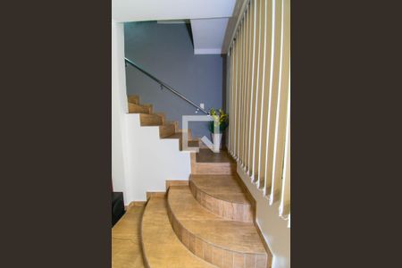Escada de casa à venda com 3 quartos, 150m² em Jardim Vila Formosa, São Paulo
