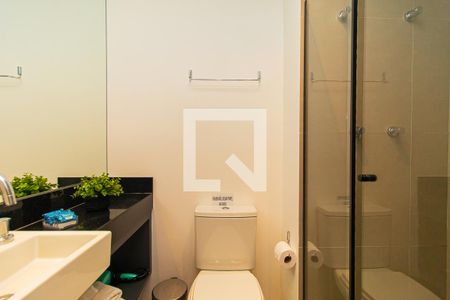 Banheiro de kitnet/studio para alugar com 1 quarto, 17m² em Consolação, São Paulo