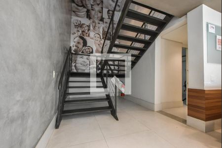 Escada de casa à venda com 4 quartos, 220m² em Brooklin Paulista, São Paulo