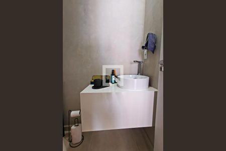 banheiro de casa de condomínio à venda com 3 quartos, 120m² em Cidade Nova, Jundiaí