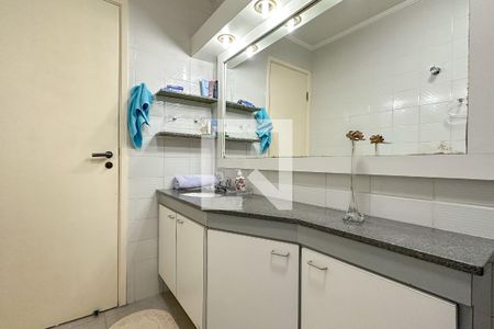 Apartamento para alugar com 110m², 3 quartos e 1 vaga Apartamento para alugar com 110m², 3 quartos e 1 vagaBanheiro 1 - suíte