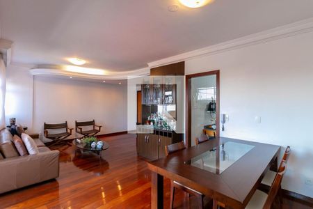 Sala de apartamento à venda com 4 quartos, 132m² em Floresta, Belo Horizonte
