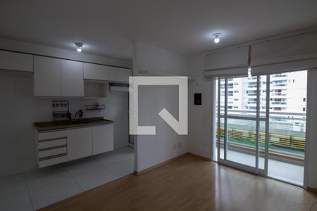 Sala de apartamento para alugar com 2 quartos, 50m² em Santo Amaro, São Paulo