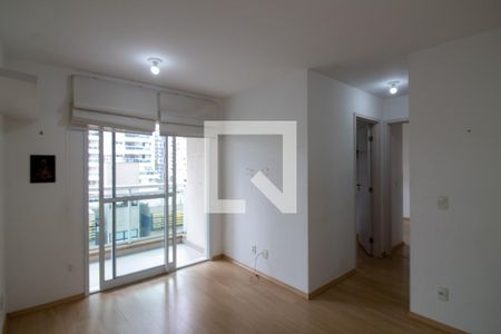 Sala de apartamento para alugar com 2 quartos, 50m² em Santo Amaro, São Paulo