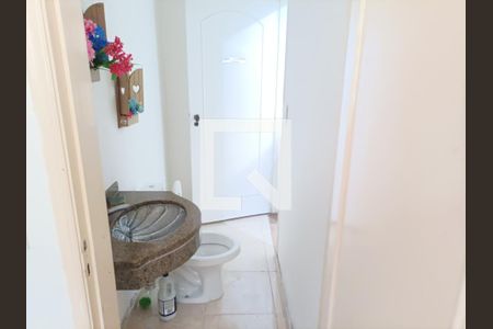 Banheiro de kitnet/studio para alugar com 1 quarto, 10m² em Jardim Avelino, São Paulo