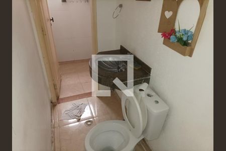 Banheiro de kitnet/studio para alugar com 1 quarto, 10m² em Jardim Avelino, São Paulo