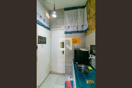 Cozinha de kitnet/studio para alugar com 1 quarto, 10m² em Jardim Avelino, São Paulo