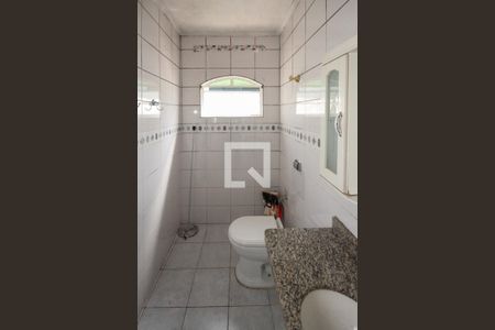 Banheiro de kitnet/studio para alugar com 1 quarto, 10m² em Jardim Avelino, São Paulo