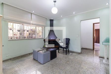 Sala de casa à venda com 3 quartos, 250m² em Vila Moinho Velho, São Paulo