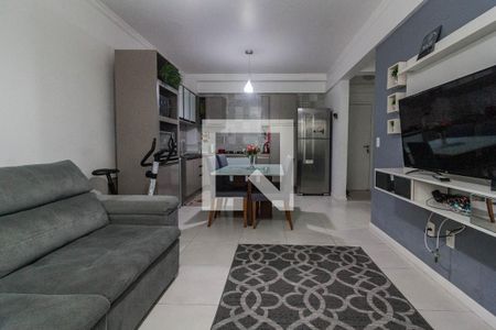 Sala de apartamento para alugar com 2 quartos, 72m² em Barreiros, São José