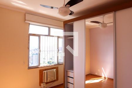 Quarto 2 de apartamento para alugar com 2 quartos, 50m² em Lins de Vasconcelos, Rio de Janeiro