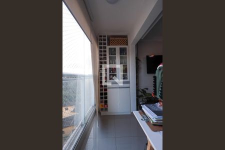 Sala - varanda de apartamento para alugar com 2 quartos, 66m² em Jardim Marilu, Cotia