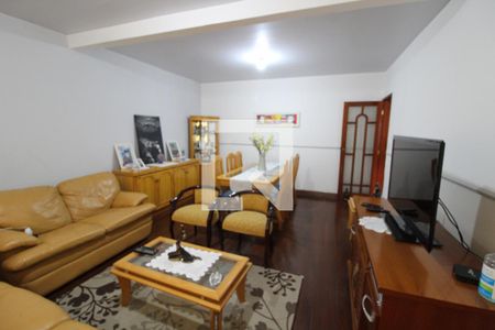 Sala de casa à venda com 5 quartos, 182m² em Vila Prudente, São Paulo
