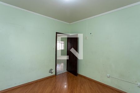 Quarto 2 de casa à venda com 5 quartos, 200m² em Vila Carbone, São Paulo