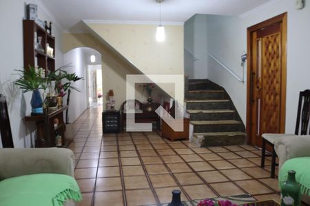 Sala de casa à venda com 4 quartos, 300m² em Jardim Vila Galvão, Guarulhos