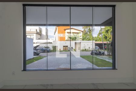 Sala de TV de casa de condomínio à venda com 4 quartos, 467m² em Vargem Grande, Rio de Janeiro