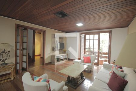 Sala de TV de casa à venda com 3 quartos, 292m² em Bela Vista, Porto Alegre