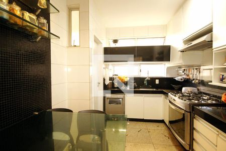 Cozinha de apartamento à venda com 3 quartos, 230m² em Gutierrez, Belo Horizonte