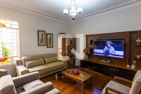 Sala de TV de casa para alugar com 4 quartos, 300m² em Colégio Batista, Belo Horizonte