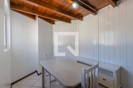 Sala de apartamento para alugar com 2 quartos, 60m² em Saco dos Limões, Florianópolis