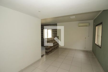 Sala de casa à venda com 3 quartos, 110m² em Partenon, Porto Alegre