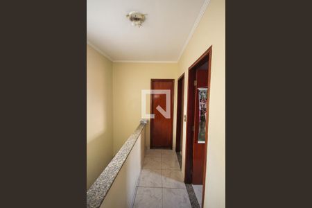 Corredor de casa à venda com 3 quartos, 220m² em Quinta da Paineira, São Paulo