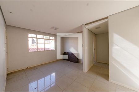 Sala de apartamento à venda com 3 quartos, 70m² em Vila Ermelinda, Belo Horizonte