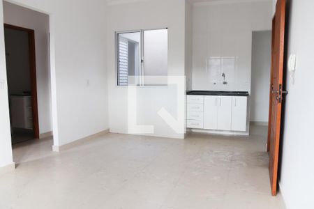 Sala e Cozinha de casa de condomínio para alugar com 2 quartos, 49m² em Parque Edu Chaves, São Paulo