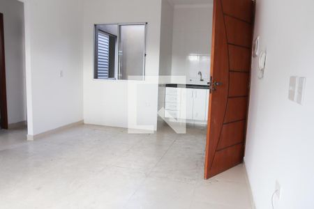 Sala e Cozinha de casa de condomínio à venda com 2 quartos, 50m² em Parque Edu Chaves, São Paulo