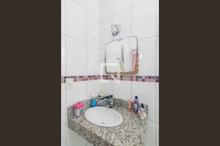 Casa de condomínio à venda com 140m², 3 quartos e 2 vagas Casa de condomínio à venda com 140m², 3 quartos e 2 vagasBanheiro da Suite