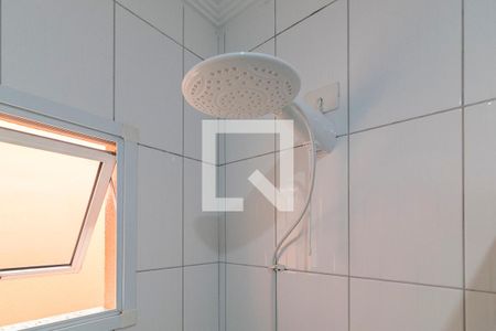 Casa de condomínio à venda com 140m², 3 quartos e 2 vagas Casa de condomínio à venda com 140m², 3 quartos e 2 vagasChuveiro