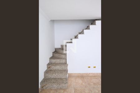 Escada de casa à venda com 3 quartos, 169m² em Vila Moraes, São Paulo