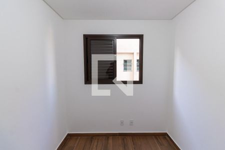 Quarto 1 de apartamento para alugar com 2 quartos, 44m² em Vila Nova Savoia, São Paulo