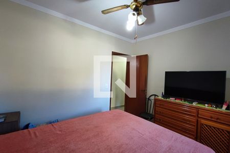 Quarto 2 de apartamento à venda com 3 quartos, 70m² em Jardim García, Campinas