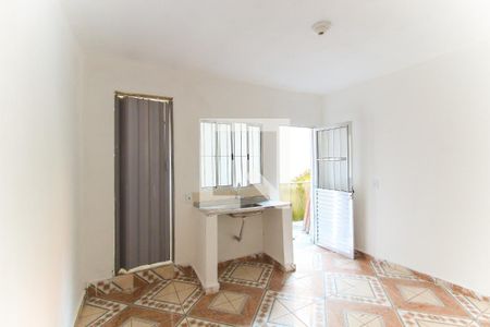 Cozinha de casa para alugar com 1 quarto, 24m² em Parque Sao Francisco, Ferraz de Vasconcelos