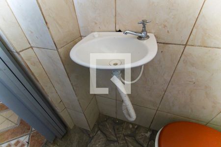 Banheiro de casa para alugar com 1 quarto, 24m² em Parque Sao Francisco, Ferraz de Vasconcelos