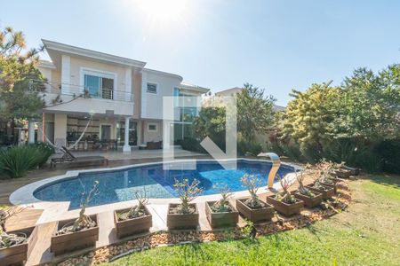 Casa de condomínio à venda com 338m², 3 quartos e 5 vagas Casa de condomínio à venda com 338m², 3 quartos e 5 vagasQuintal