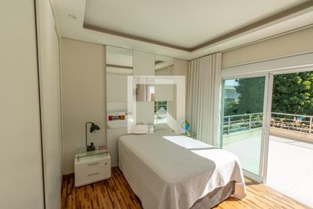 Casa de condomínio à venda com 338m², 3 quartos e 5 vagas Casa de condomínio à venda com 338m², 3 quartos e 5 vagasSuite 2