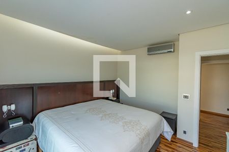 Casa de condomínio à venda com 338m², 3 quartos e 5 vagas Casa de condomínio à venda com 338m², 3 quartos e 5 vagasSuite 3