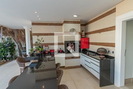 Casa de condomínio à venda com 338m², 3 quartos e 5 vagas Casa de condomínio à venda com 338m², 3 quartos e 5 vagasÁrea gourmet