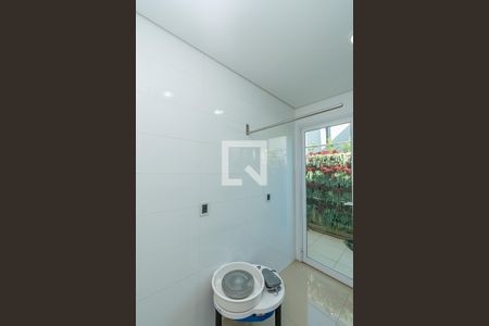 Casa de condomínio à venda com 338m², 3 quartos e 5 vagas Casa de condomínio à venda com 338m², 3 quartos e 5 vagasÁrea de Serviço