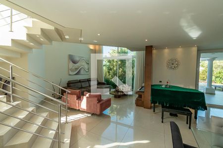 Casa de condomínio à venda com 338m², 3 quartos e 5 vagasSala de Estar