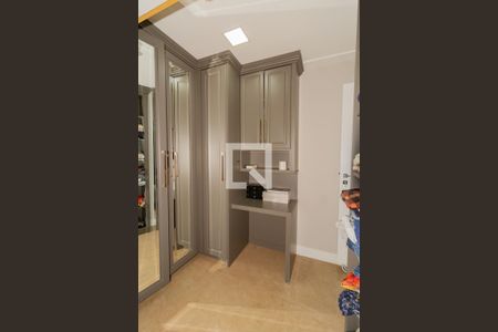 Detalhe do closet da suíte  de apartamento para alugar com 2 quartos, 68m² em Leblon, Rio de Janeiro