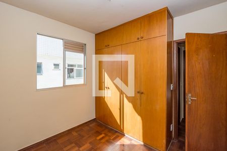 Quarto 1 de apartamento para alugar com 2 quartos, 55m² em Estoril, Belo Horizonte