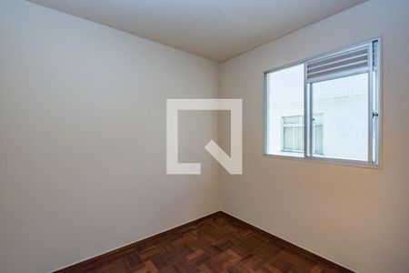 Quarto 1 de apartamento para alugar com 2 quartos, 55m² em Estoril, Belo Horizonte