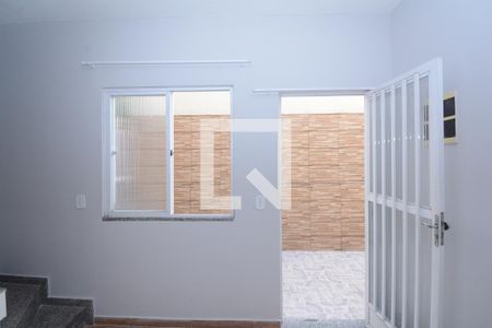 Sala de casa para alugar com 2 quartos, 90m² em Vila Kosmos, Rio de Janeiro